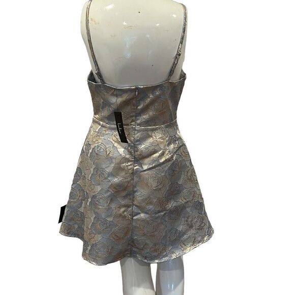 Lulu’s Light Blue Floral Metallic Glitter Party Dress Sz.M NWT - Picture 3 of 5